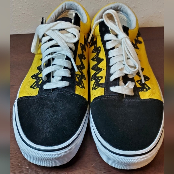 Vans Peanuts x Old Skool 'Charlie Brown' - Picture 4 of 11